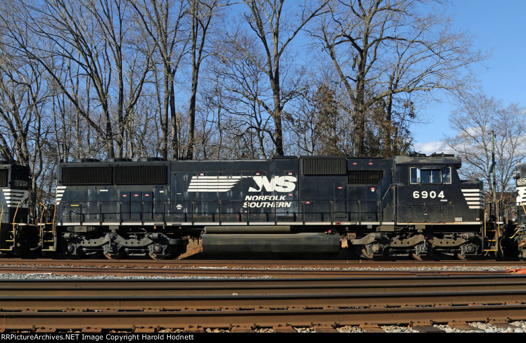 NS 6904